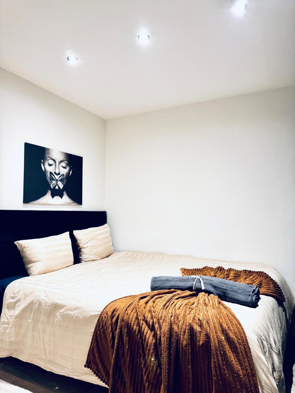 Elegant 5-br Shared Ideal For Groups & Families * Vienna